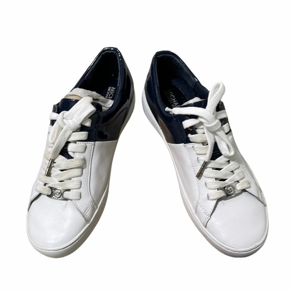 Michael Kors Lace Up Tobey White/Navy Sneakers - Picture 2 of 14